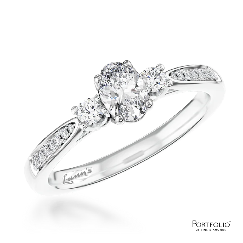 contemporary rings for women -Petite Memoire Oval  StoneThree Stone 0.20ct F VS Diamond Platinum Ring