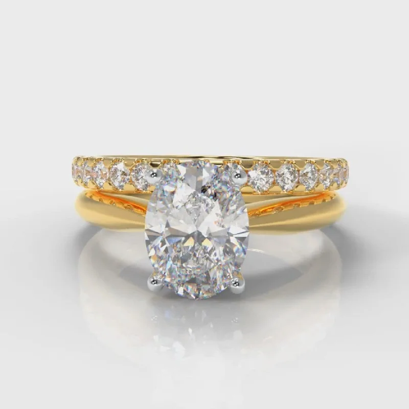 women’s silver stacking rings -Carrée Solitaire Oval Diamond Bridal Set - Yellow Gold