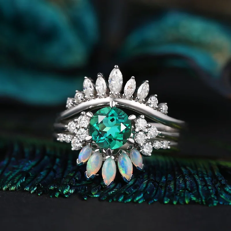 vintage inspired diamond engagement rings -Bette‘s Eyes | Lab Emerald Engagement Ring Set 3pcs