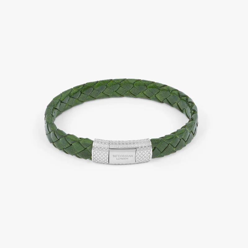 women’s stretch bracelets -Signature Oval bracelet in green leather with rhodium-plated sterling silver