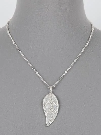 charm pendant necklaces for women -Glitter Leaf Pendant Necklace